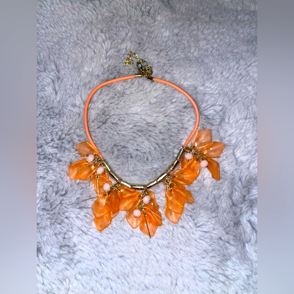 Orange Necklace w. petals